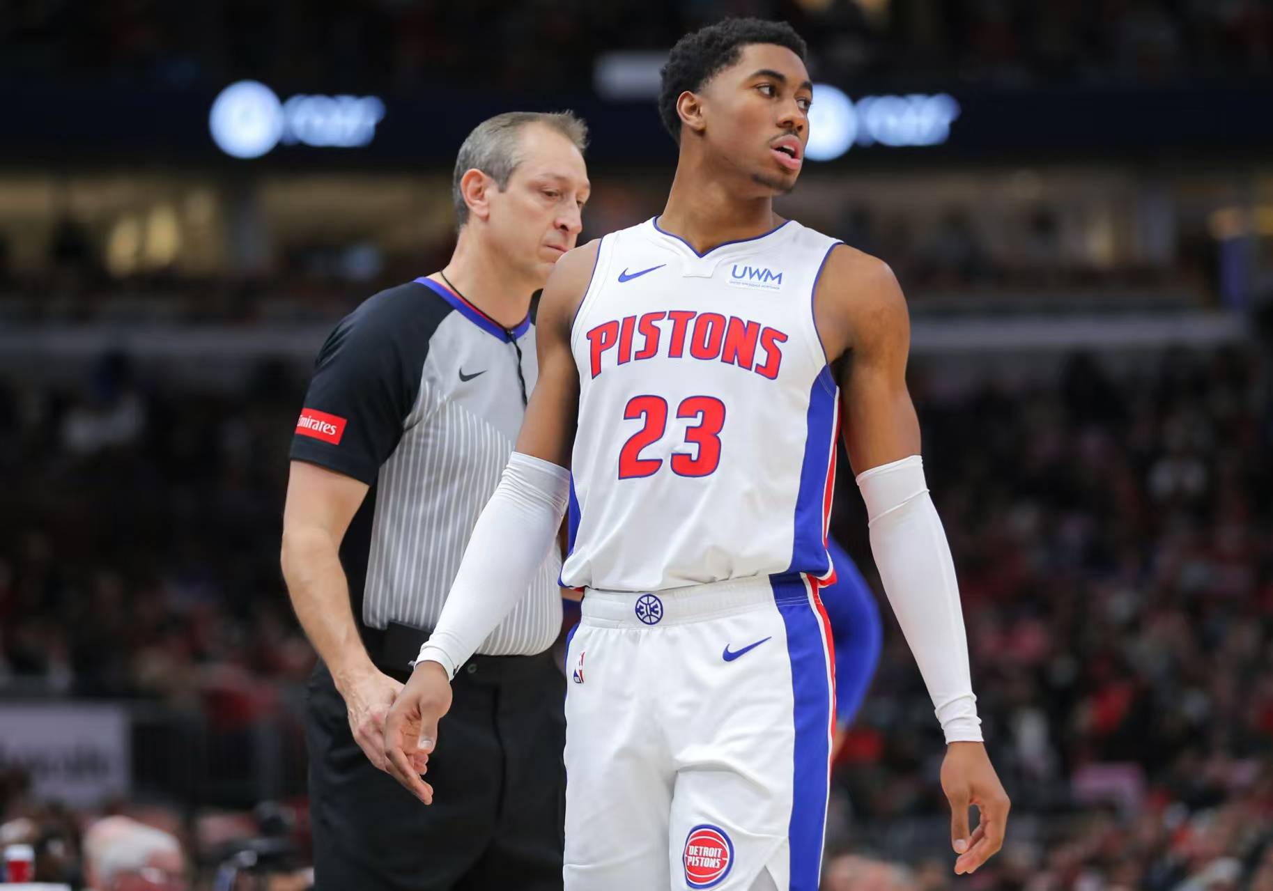 转会期体能课后；多伦多猛龙绝杀压哨备战NBA总决赛；压力陡增；纪律约束更严格的简单介绍