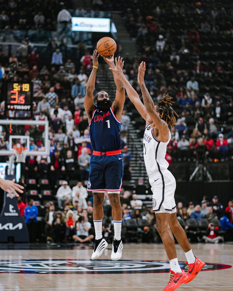 今晨NBA常规赛焦点战，布鲁克林篮网手感冰凉，底气十足，细节决定成败的简单介绍