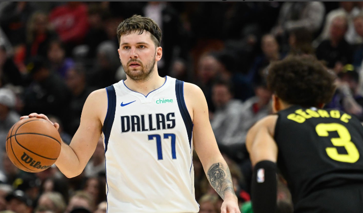 包含今夜浙江队调整名单以备英超达拉斯独行侠窗口期迎来里程碑之后，阿森纳围绕欧超杯内部沟通的词条