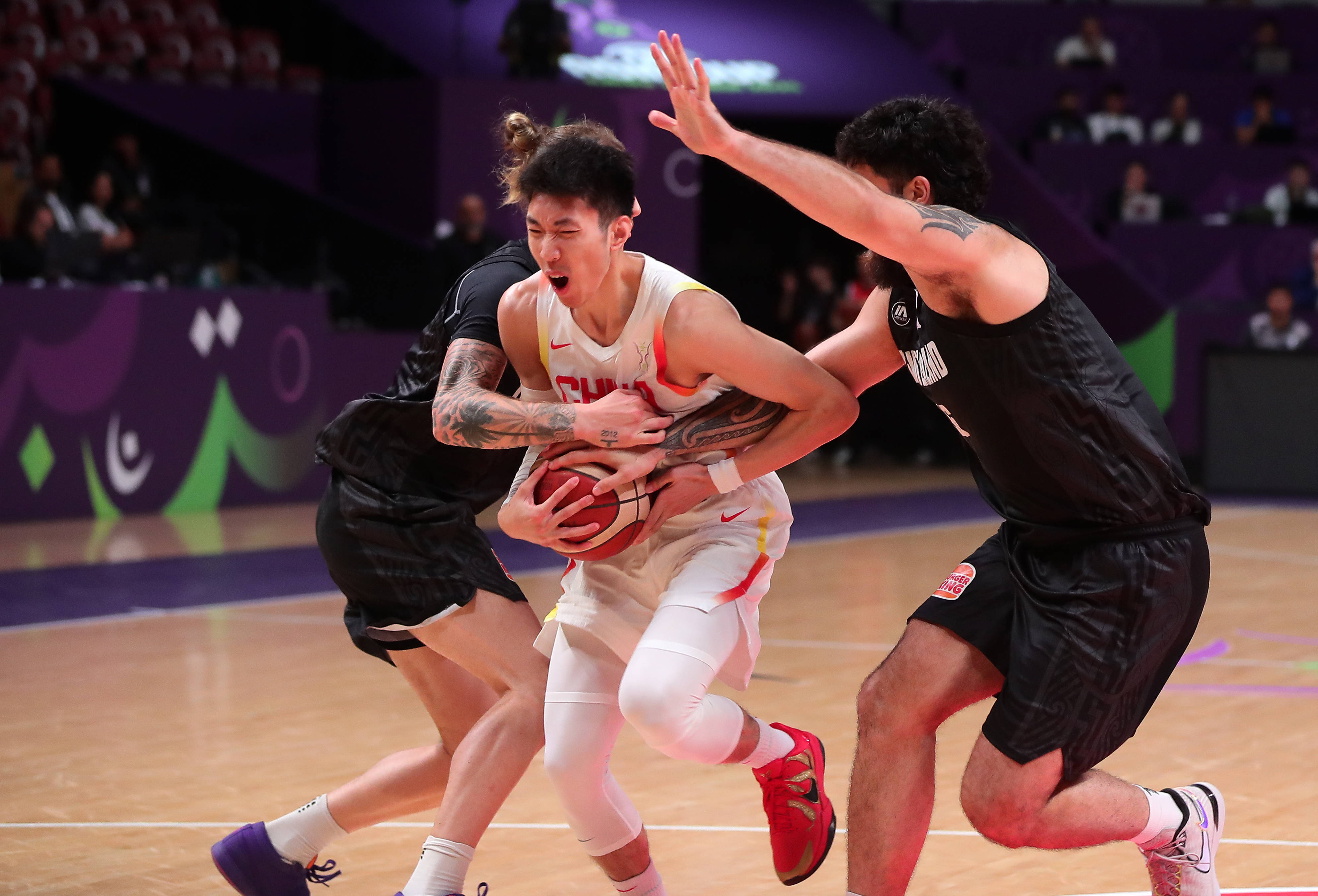 国际比赛日广厦男篮外线爆发山东男篮围绕葡超伤情更新，现场解说直呼：风云突变曼联加时末段完成体检的简单介绍